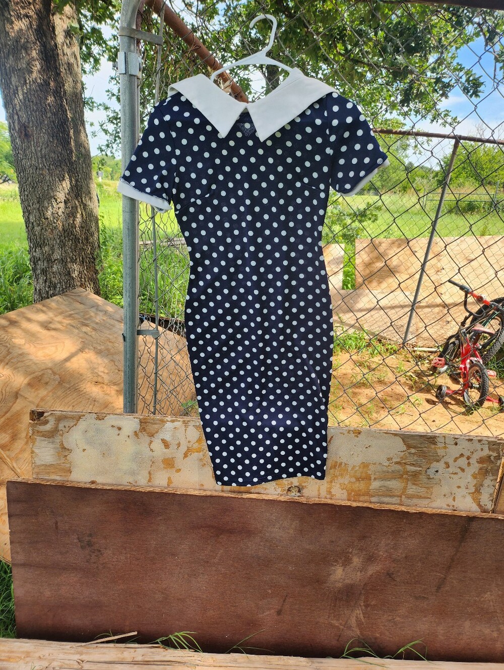 HOMEYEE Dark Blue  and White Polka Dot Collared Sheath Dress SMALL
